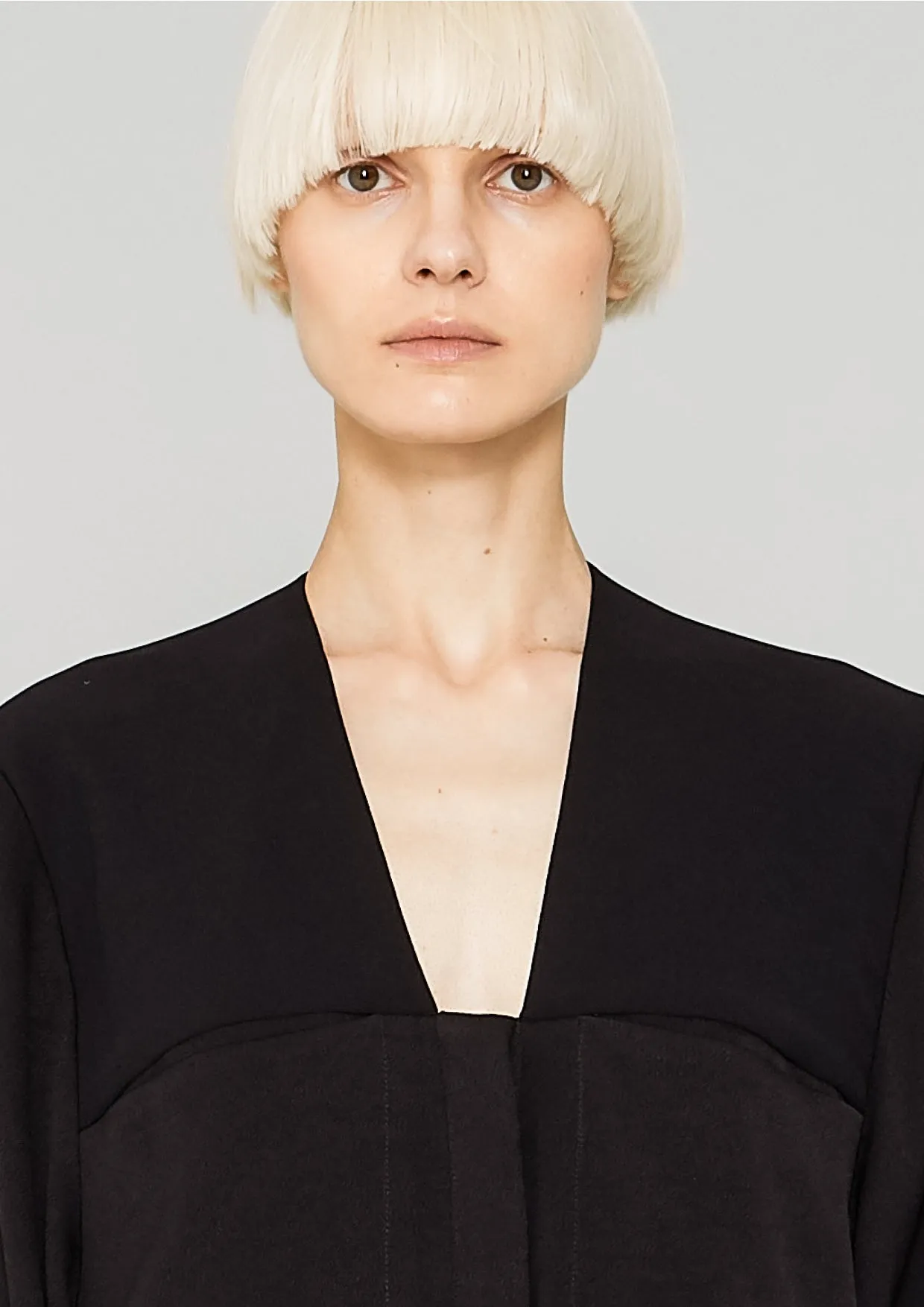 BLOUSE - POCKETS V-COLLAR - HEAVY DRAPING black