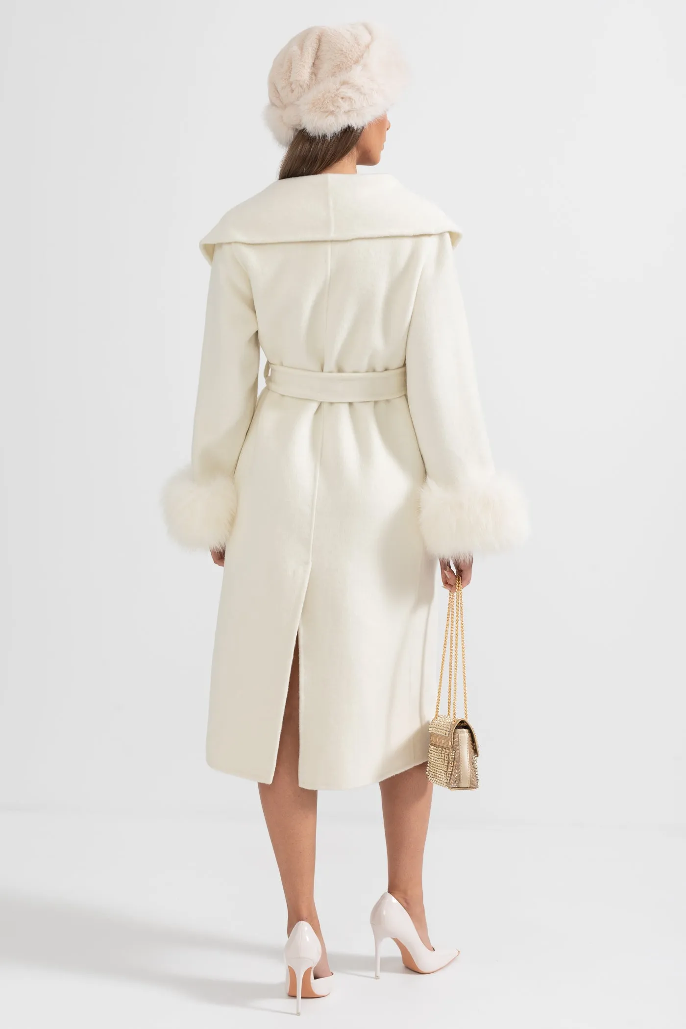 Luxurious Cashmere Long Coat With Fox Fur Cuffs - Ivoire