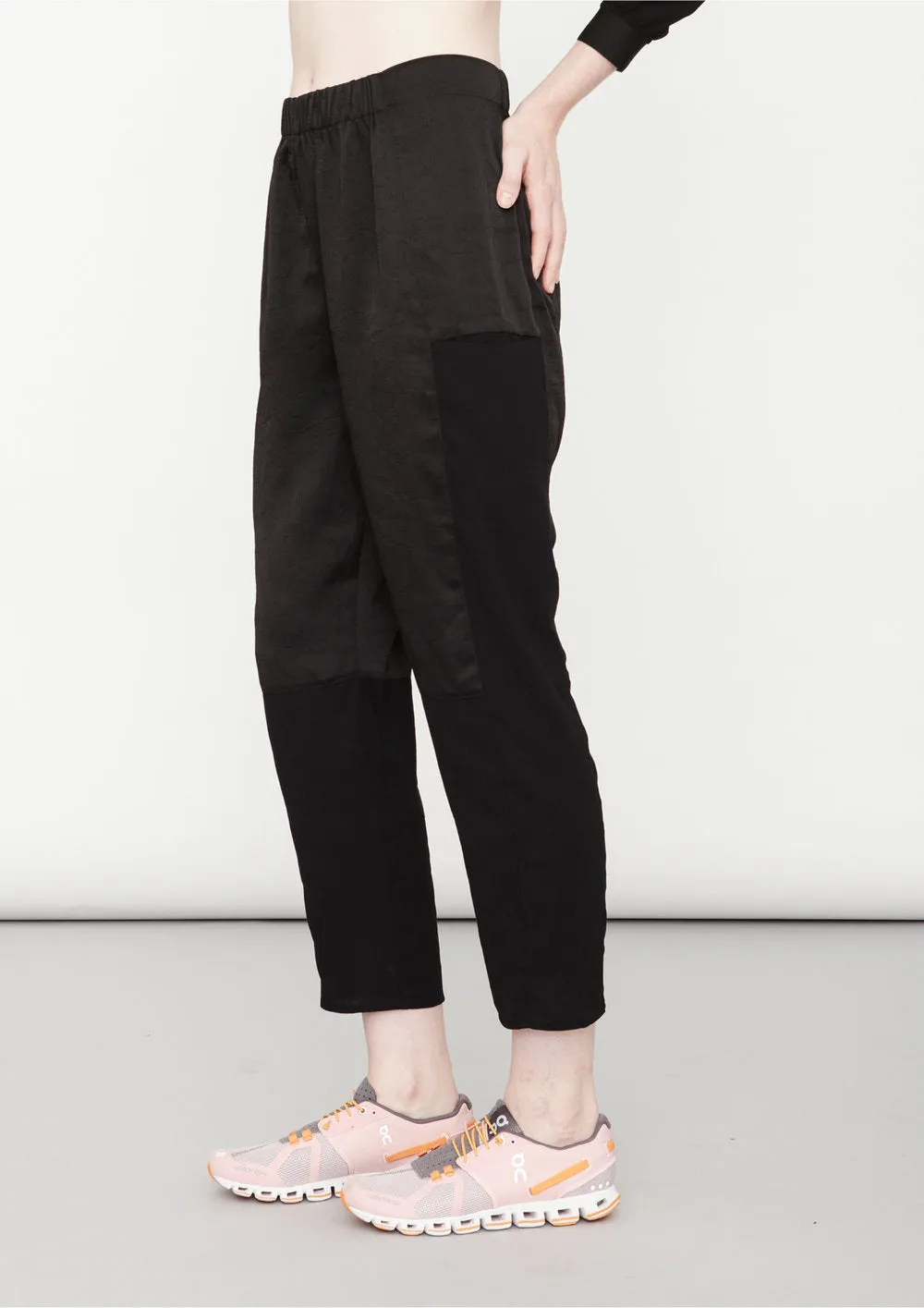 PANTS LOOSE ELASTIC - BLACK shiny
