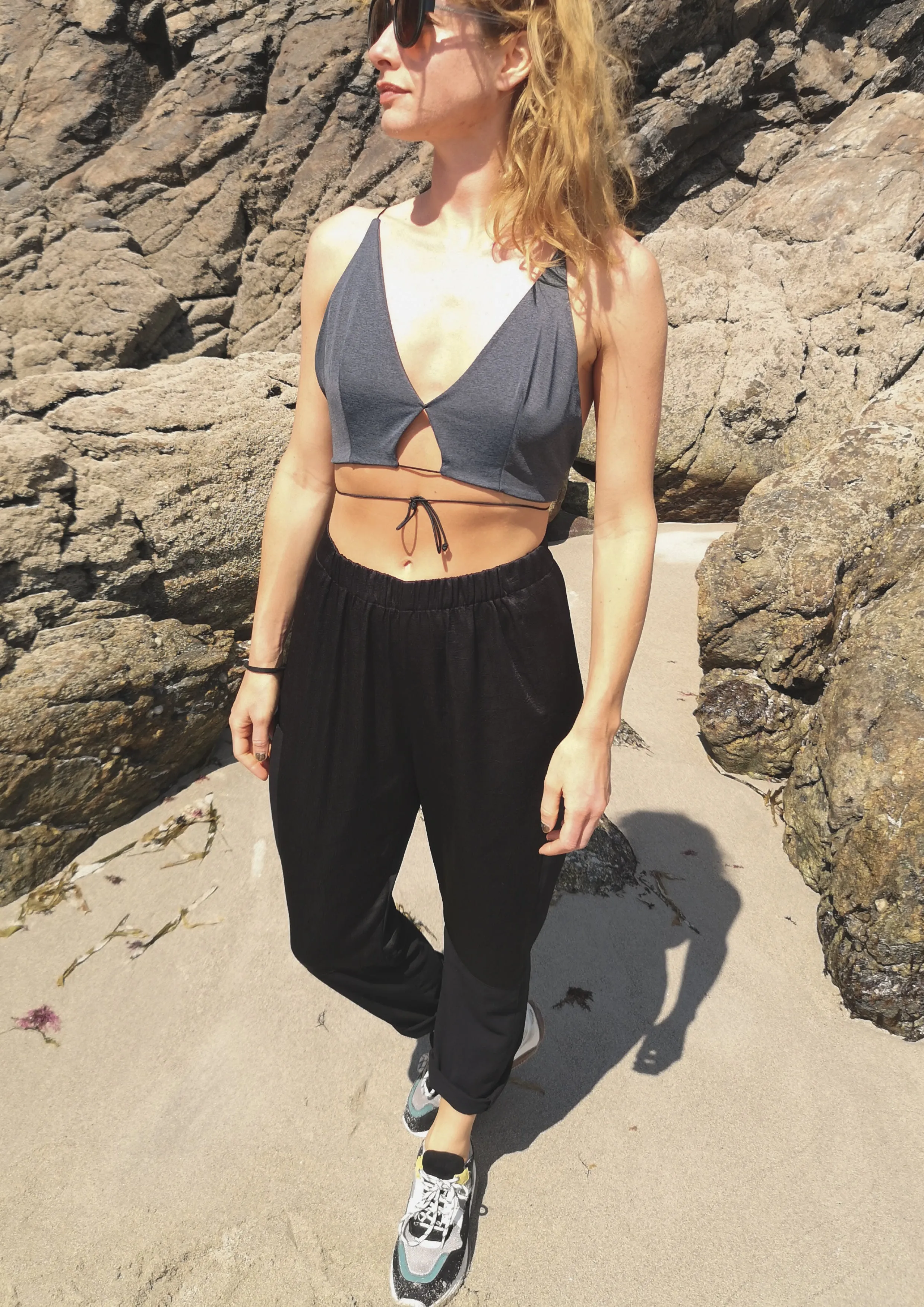 PANTS LOOSE ELASTIC - BLACK shiny
