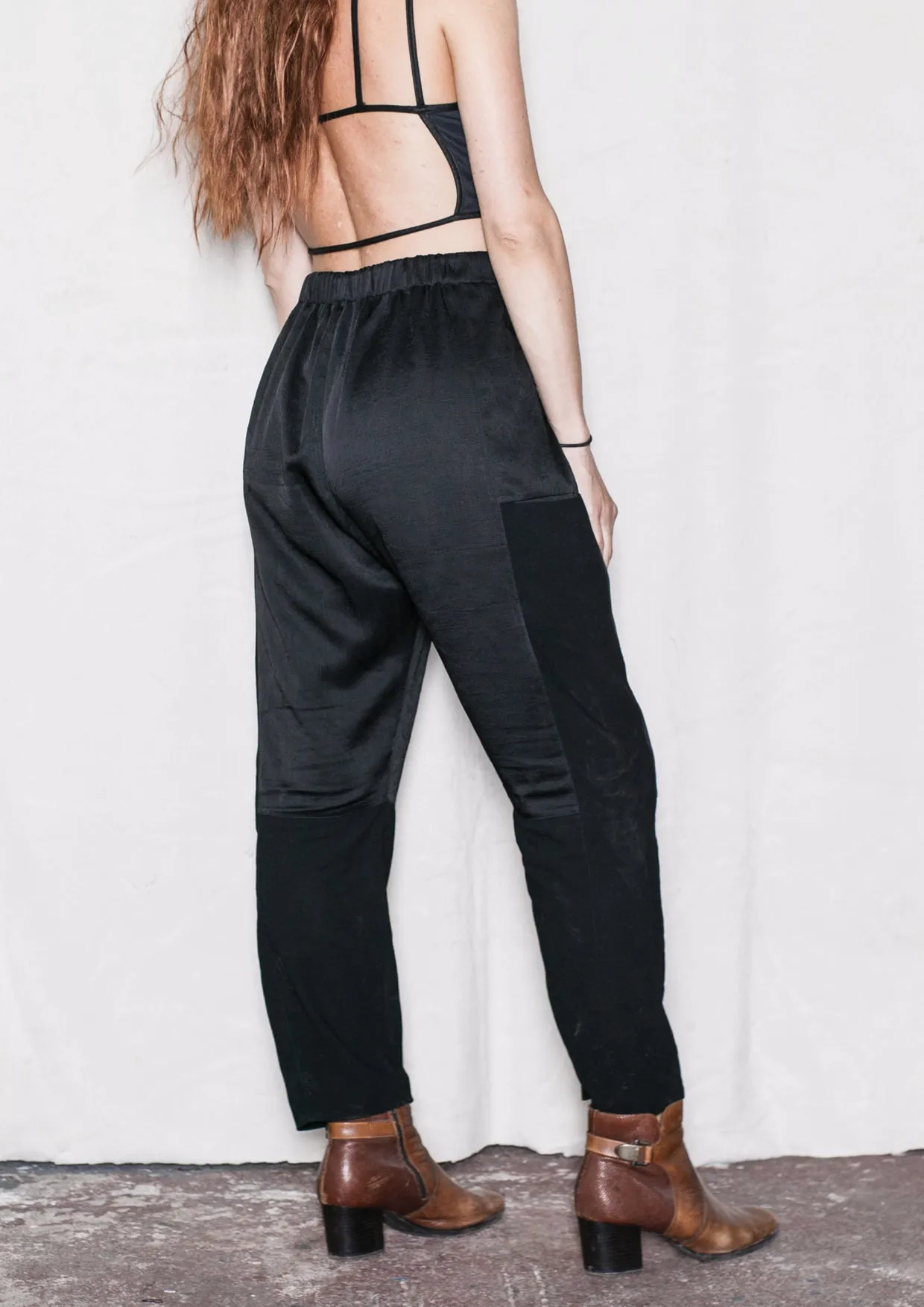 PANTS LOOSE ELASTIC - BLACK shiny